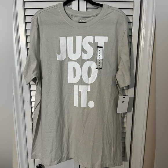 NWT Nike Men's Just Do It Big Logo T-Shirt - Picture 1 of 6